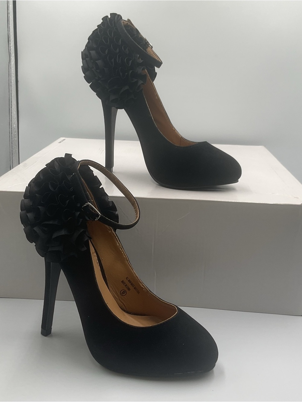 Classic Black Pumps Ruffled Faux Suede High Heel Shoes Size 6 Fancy Round Toe